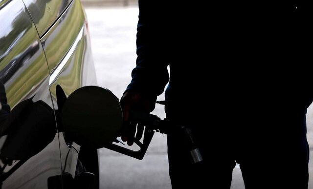قیمت بنزین در آمریکا دوباره بالا رفت