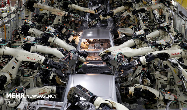 ربات‌ها 20 میلیون شغل تولیدی را به دست می‌گیرند