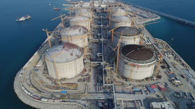 راه اندازی بزرگترین پایانه LNG خاورمیانه تا شش ماه دیگر