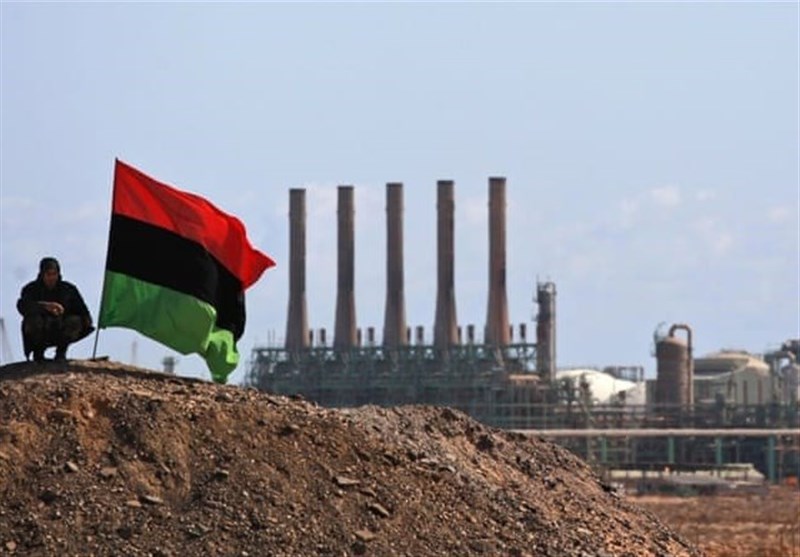 تولید نفت لیبی به 295 هزار بشکه در روز رسید