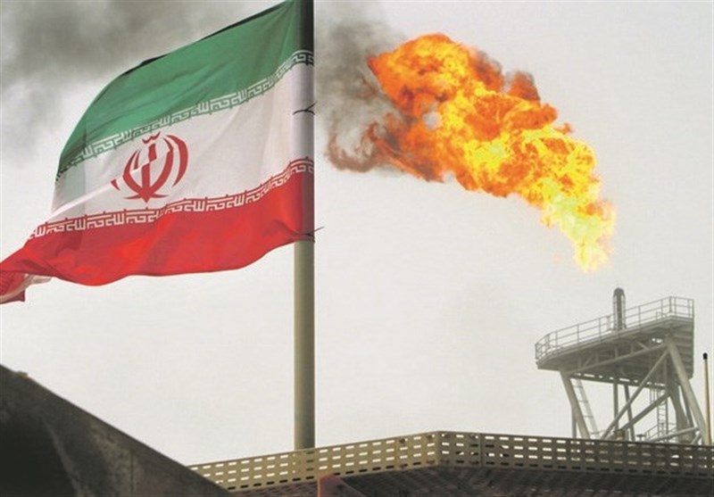 برنامه ایران برای فروش روزانه 2.3 میلیون بشکه نفت در سال 2021