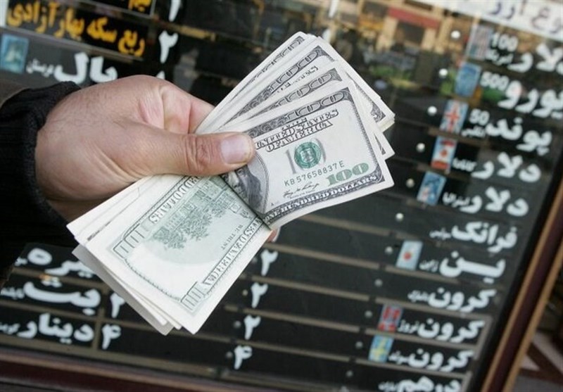 کاهش 1100تومانی قیمت دلار در صرافی‌های بانکی